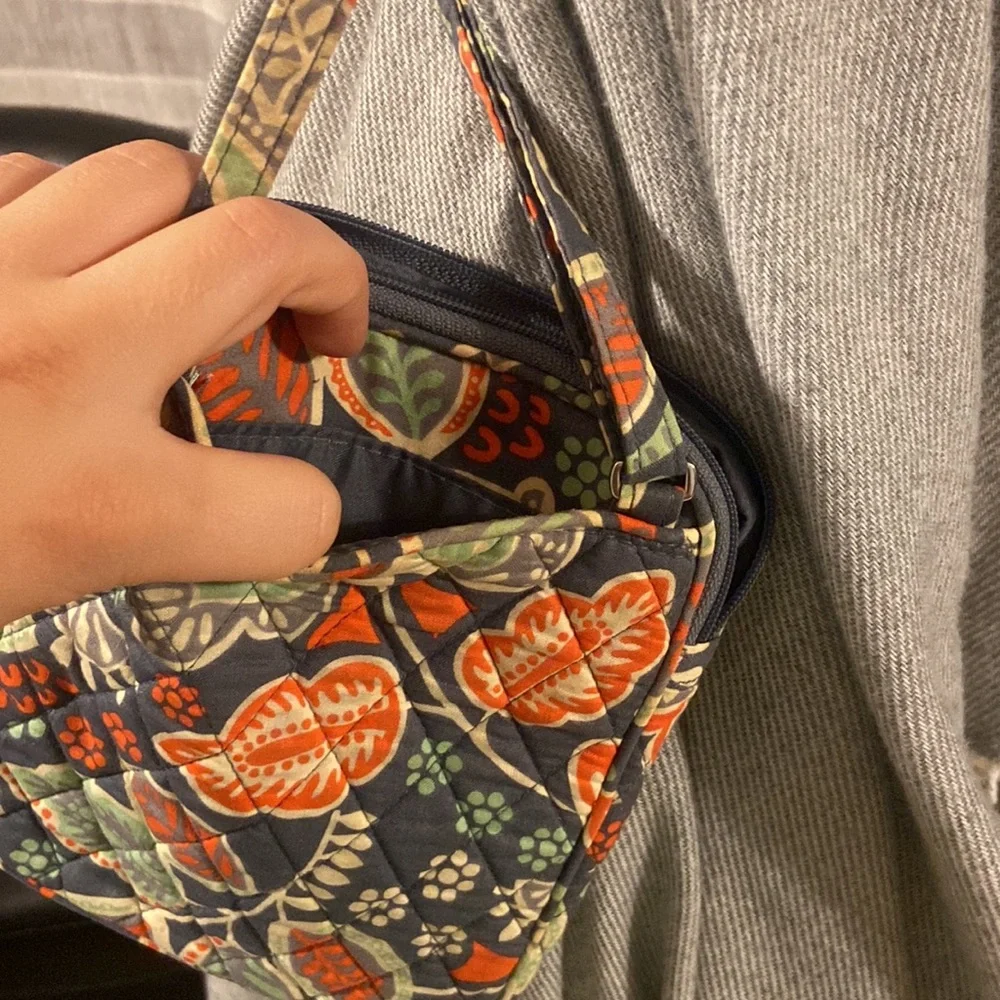 Vera Bradley quilted crossbody bag - Picture 9 of 10
